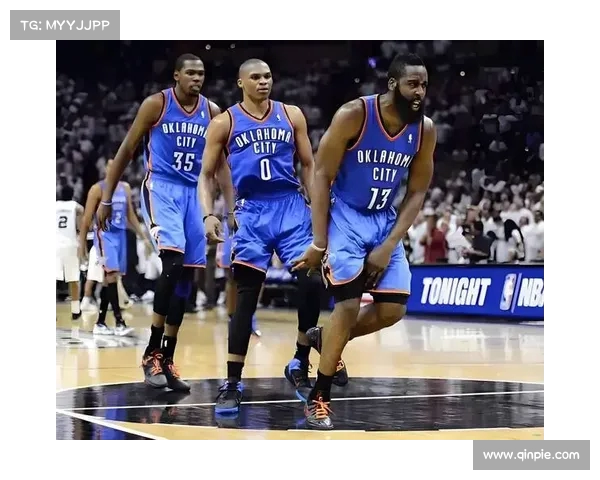 NBA花絮:赛场背后的趣事与球员私下生活的精彩瞬间揭秘 NBA花絮:赛场背后的趣事与球员私下生活的精彩瞬间揭秘